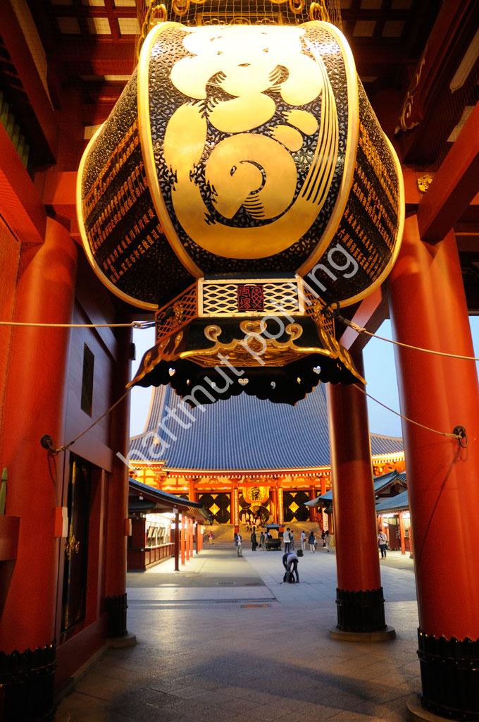 JAPANESE-TEMPLE-ASAKUSA-KANNON13