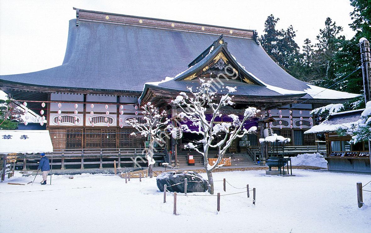 JAPANESE-TEMPLE-CHUSON-JI06