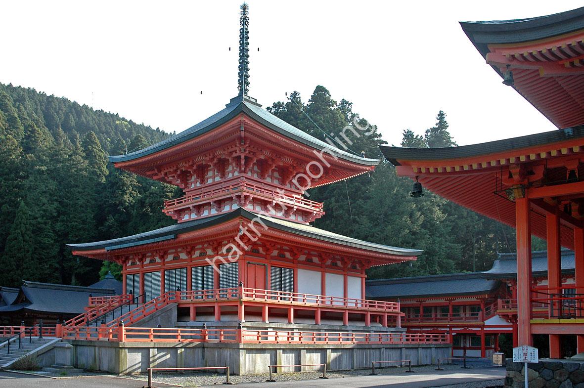 JAPANESE-TEMPLE-ENRYAKU-JI03