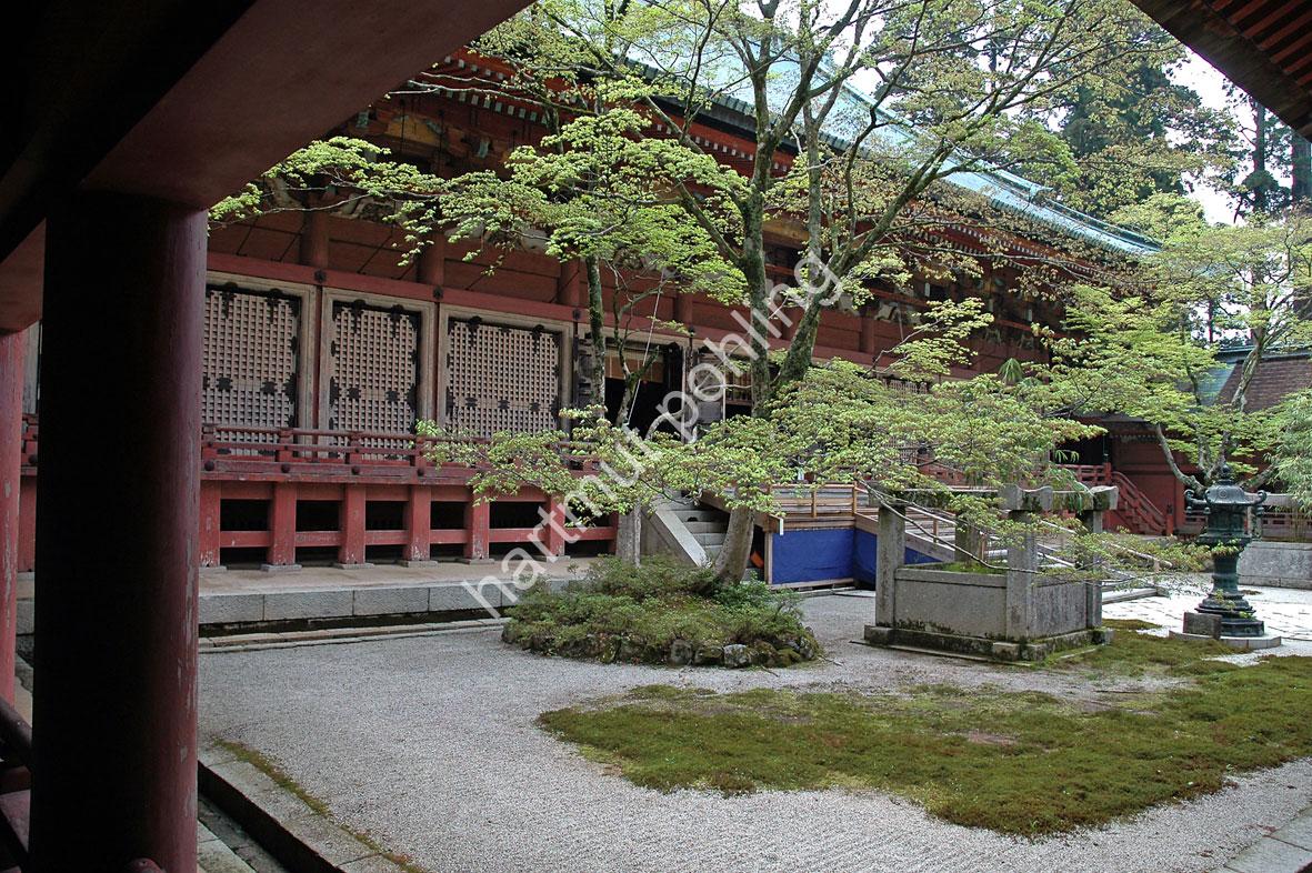 JAPANESE-TEMPLE-ENRYAKU-JI09