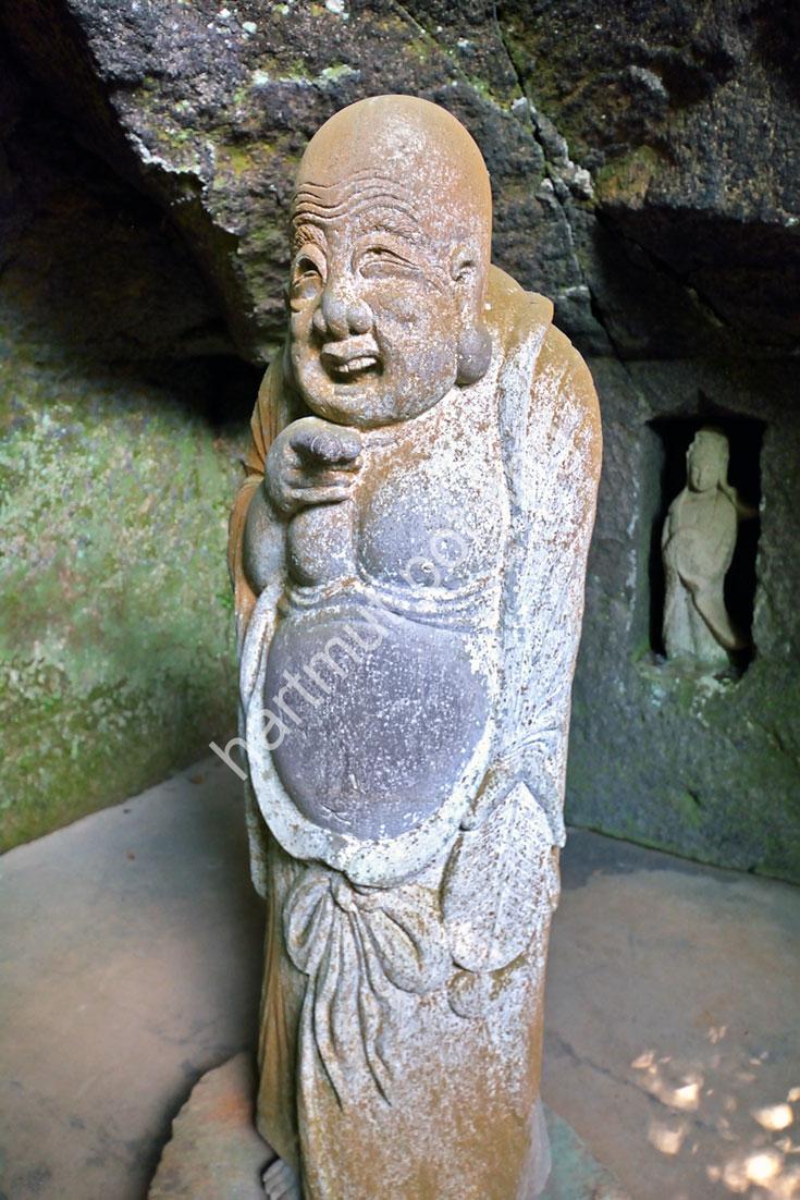 JAPANESE-TEMPLE-JOCHI-JI-KAMAKURA-JIZO-SCULPTURE