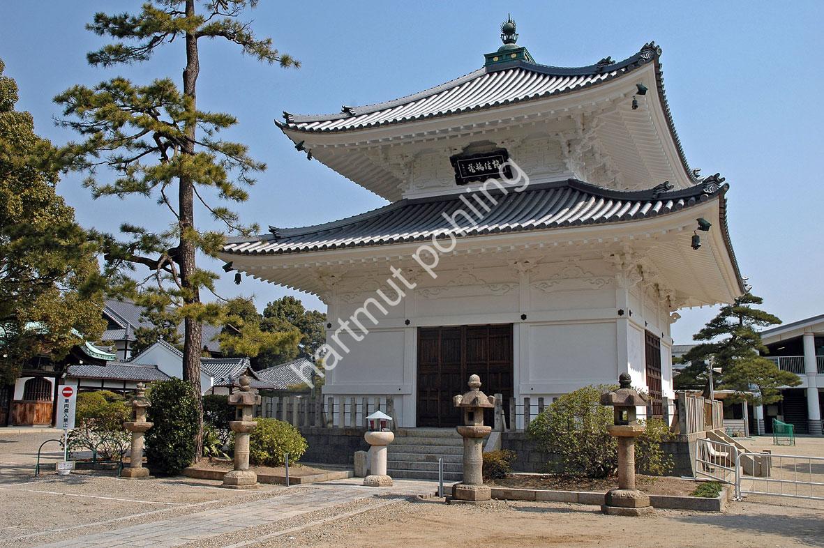 JAPANESE-TEMPLE-KENCHU-JI04