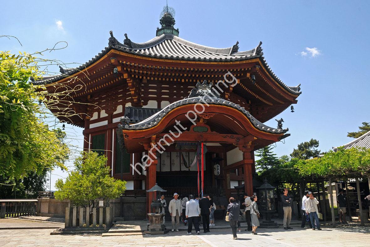 JAPANESE-TEMPLE-KOFUKU-JI-NARA04
