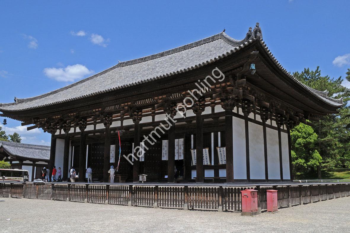 JAPANESE-TEMPLE-KOFUKU-JI-NARA05
