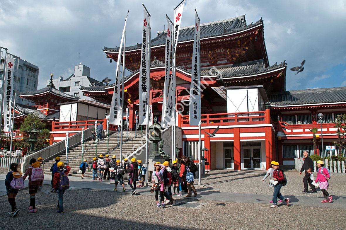 JAPANESE-TEMPLE-OSU-KANNON02