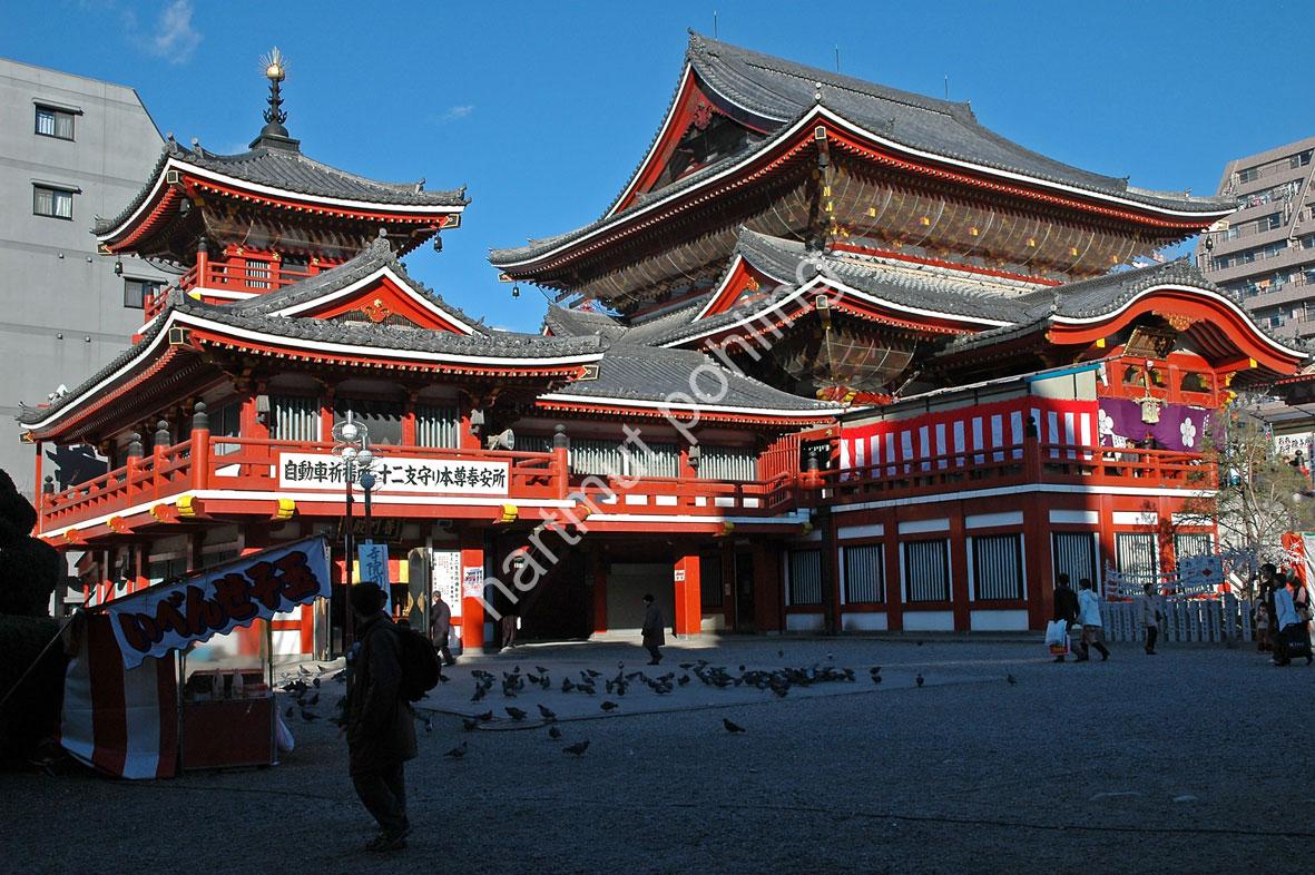 JAPANESE-TEMPLE-OSU-KANNON09