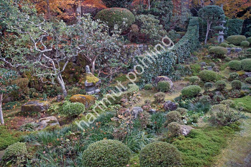 JAPANESE-TEMPLE-SANZEN-IN-OHARA-GARDEN