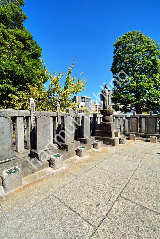 JAPANESE-TEMPLE-SENGAKU-JI-AKO-GISHI-GRAVES06