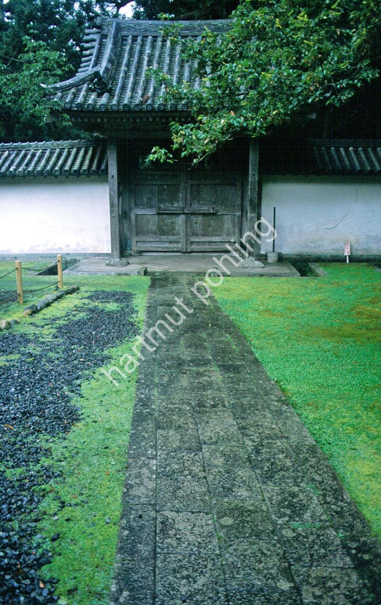 JAPANESE-TEMPLE-ZUIGAN-JI04