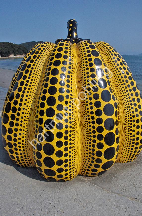 KUSAMA-YAYOI-PUMPKIN-NAOSHIMA12
