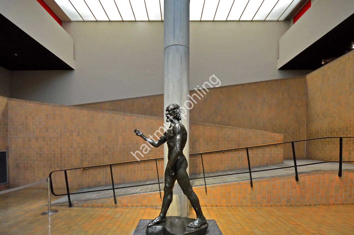LE-CORBUSIER-MUSEUM-OF-WESTERN-ART-TOKYO16