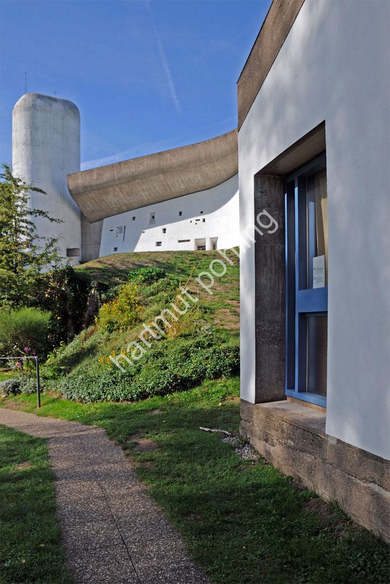 LE-CORBUSIER-NOTRE-DAME-DU-HAUT17