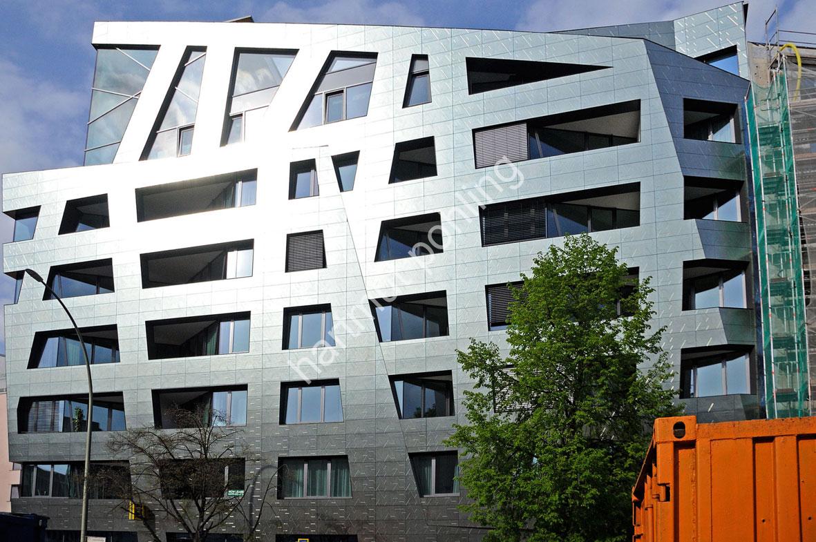 LIBESKIND-DANIEL-SAPPHIRE-BERLIN07