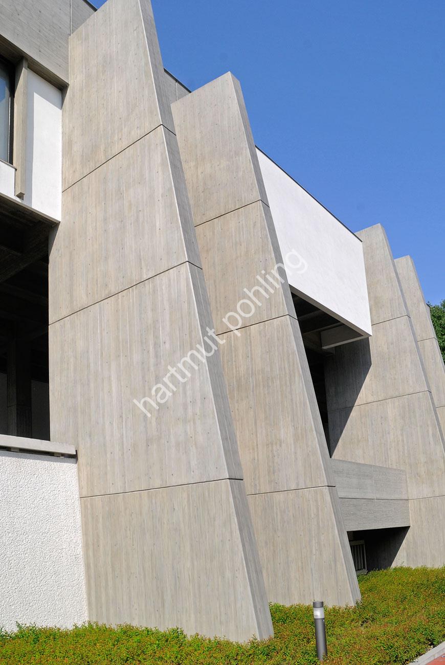MAKI-FUMIHIKO-TOYOTA-AUDITORIUM-NAGOYA07
