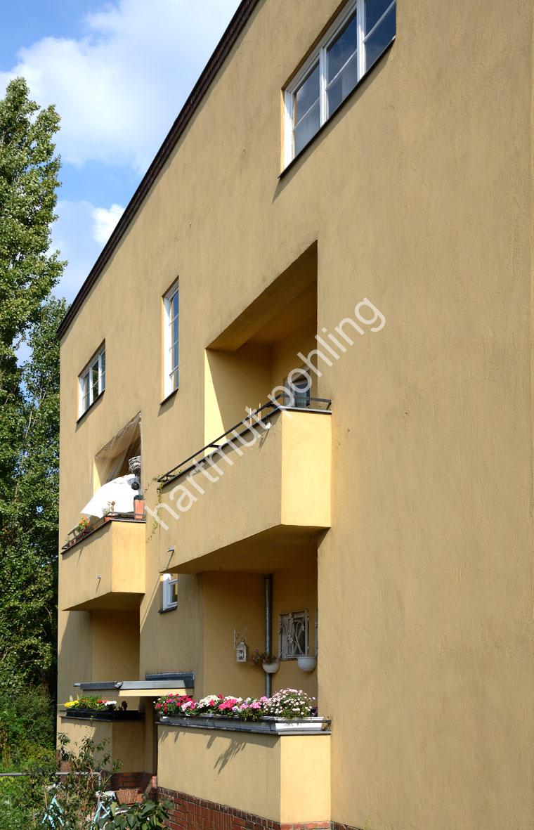 MIES-VAN-DER-ROHE-AFRIKANISCHE-STRASSE04