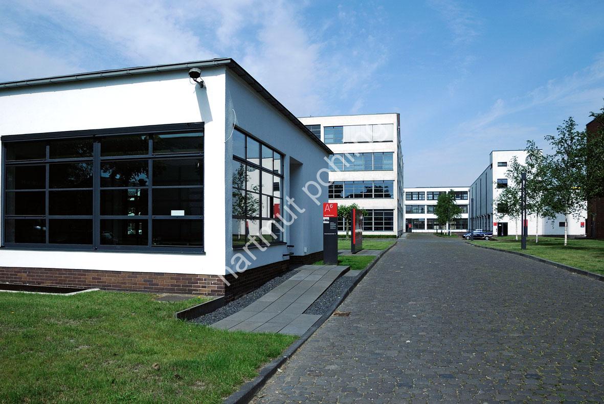MIES-VAN-DER-ROHE-BUSINESS-PARK-KREFELD03