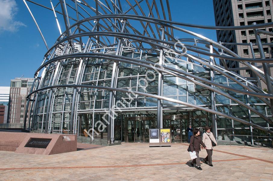 PELLI-CESAR-NATIONAL-MUSEUM-OF-ART-OSAKA
