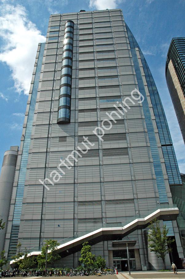 PELLI-CESAR-NHK-OSAKA-HALL06