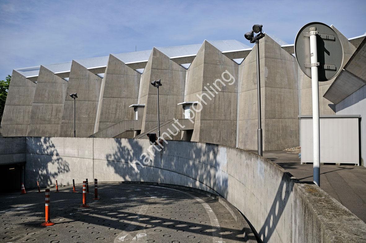 RAYMOND-ANTONIN-GUNMA-MUSIC-HALL12