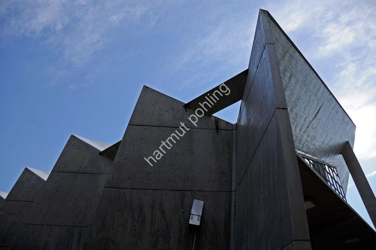 RAYMOND-ANTONIN-GUNMA-MUSIC-HALL22