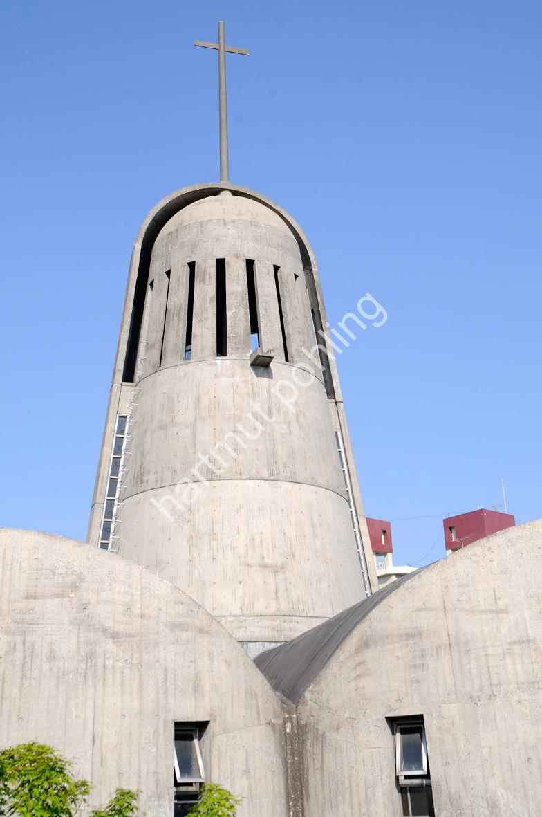 RAYMOND-ANTONIN-NANZAN-UNIVERSITY-CHAPEL06