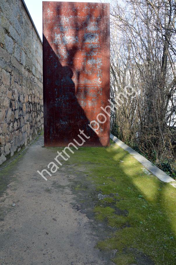 SERRA-RICHARD-WALKING-IS-MEASURING