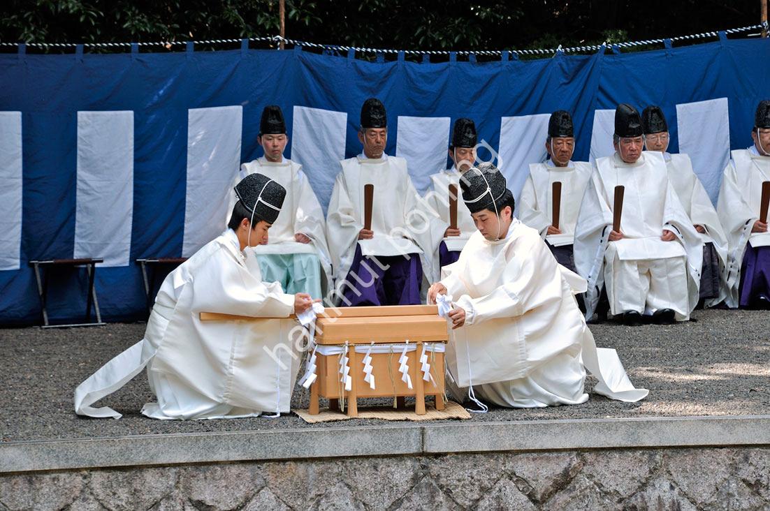 SHINTO-PRIEST-FUSHIMI-INARI-SHRINE-TAUE-SAI04