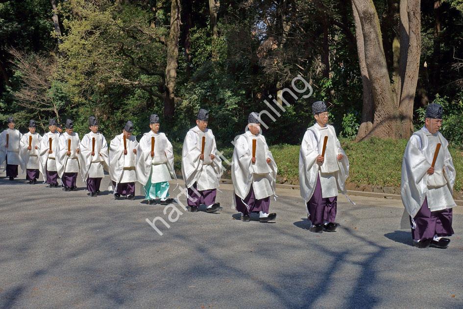 SHINTO-PRIEST-MEIJI-SHRINE06
