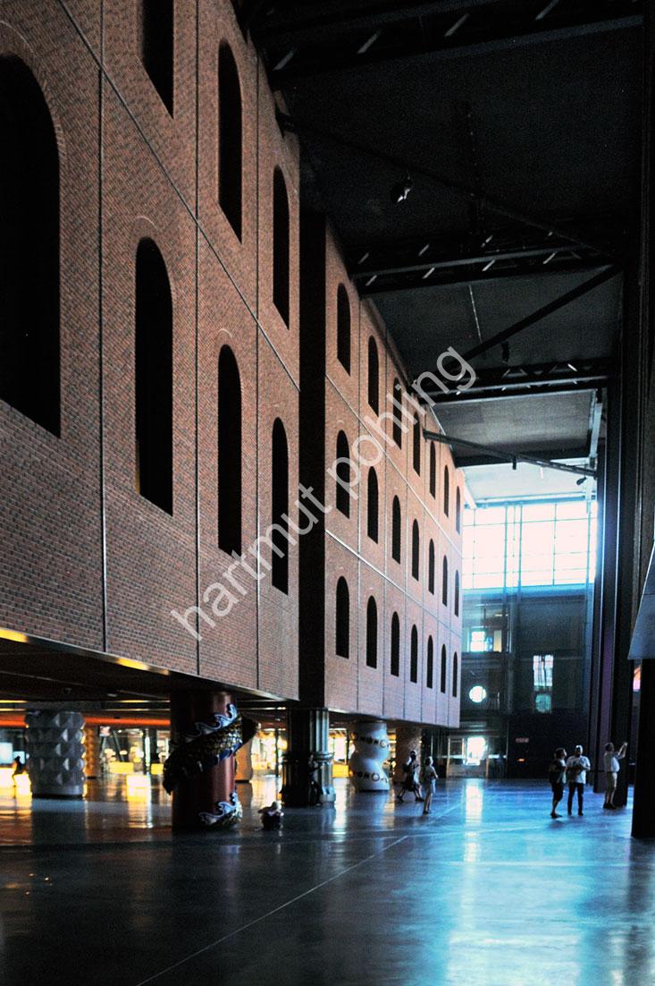 STARCK-PHILIPPE-AZKUNA-ZENTROA-BILBAO04
