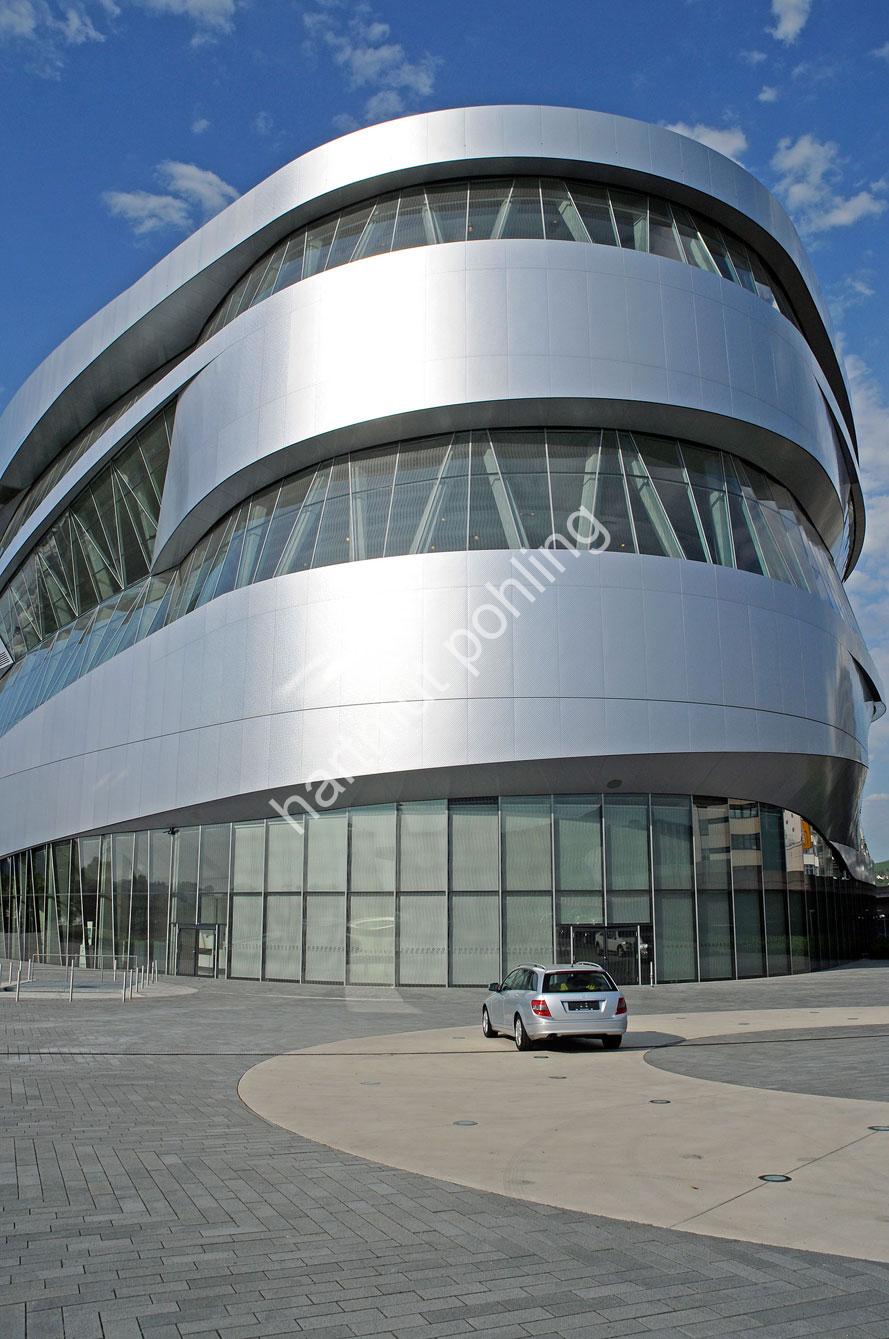 VAN-BERKEL-BEN-MERCEDES-BENZ-MUSEUM03