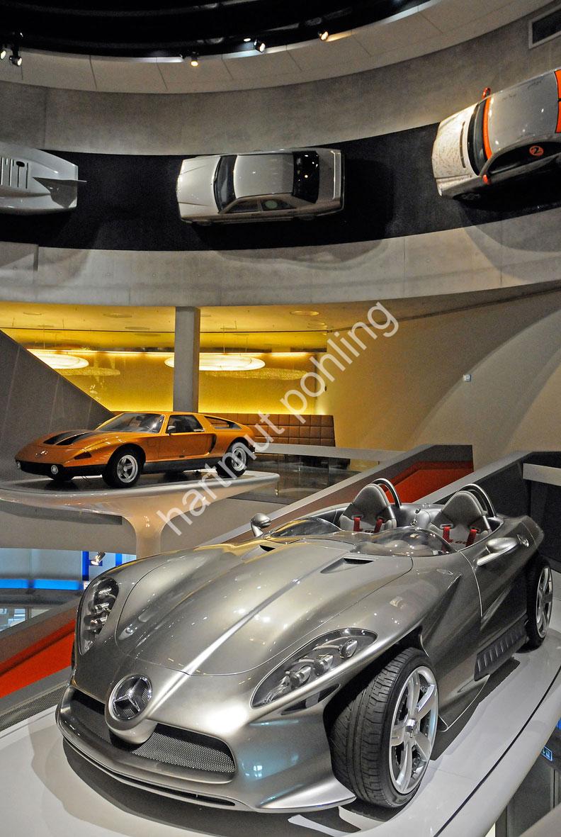 VAN-BERKEL-BEN-MERCEDES-BENZ-MUSEUM13