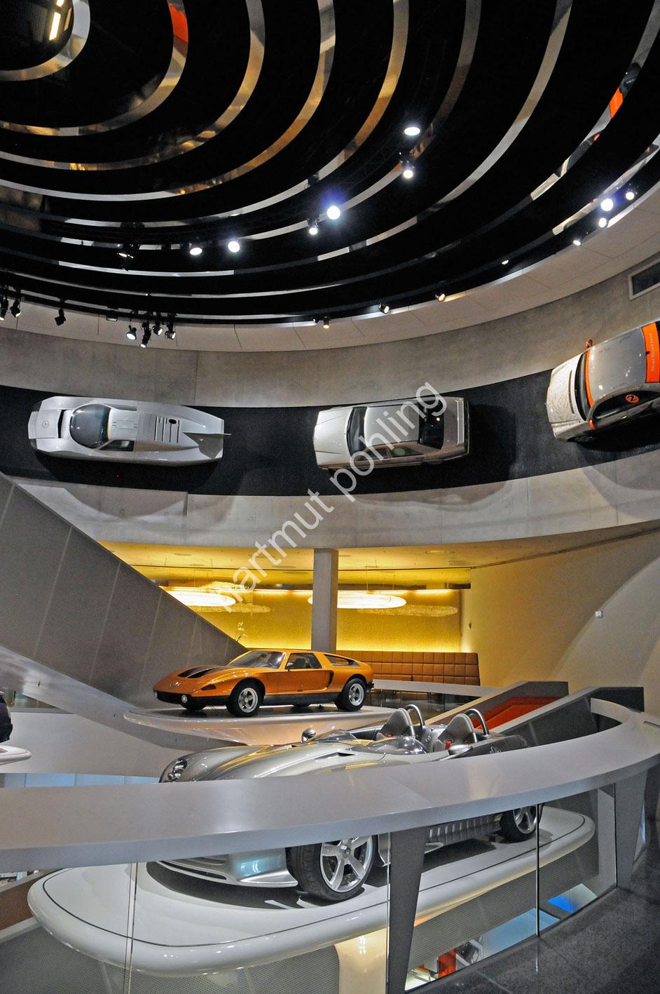 VAN-BERKEL-BEN-MERCEDES-BENZ-MUSEUM14