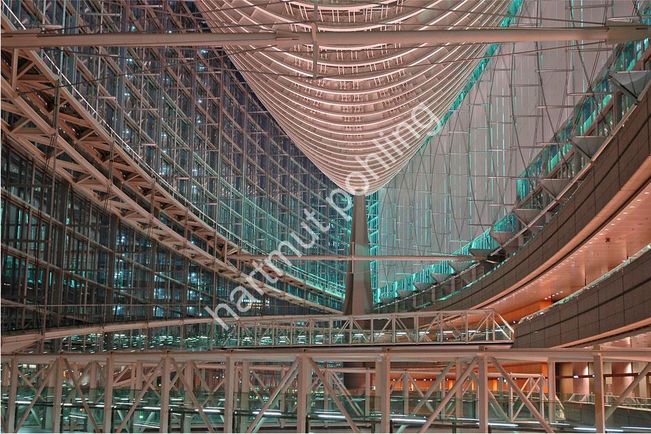 VINOLY-RAFAEL-INTERNATIONAL-FORUM05