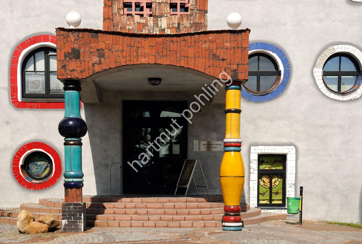 HUNDERTWASSER-LUTHER-MELANCHTHON-GYMNASIUM02
