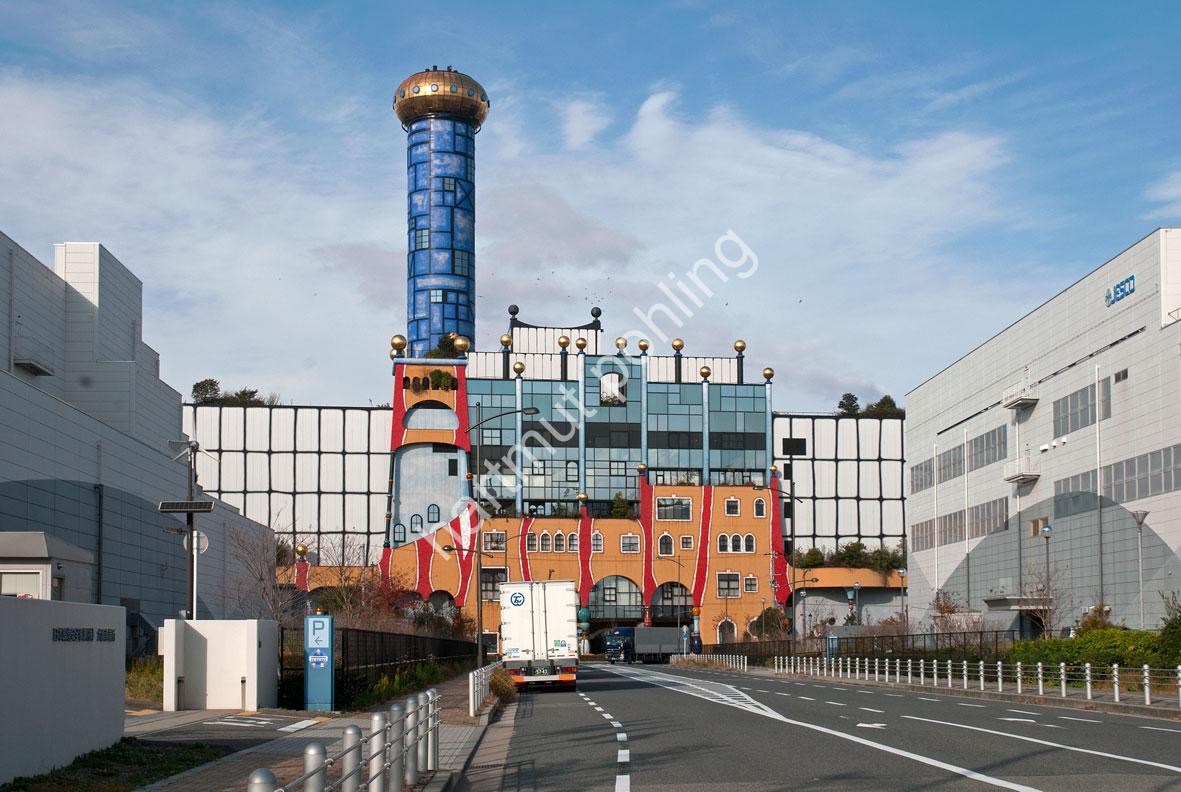 HUNDERTWASSER-MAISHIMA-SLUDGE-CENTER03