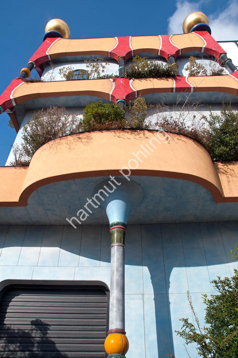 HUNDERTWASSER-MAISHIMA-SLUDGE-CENTER07