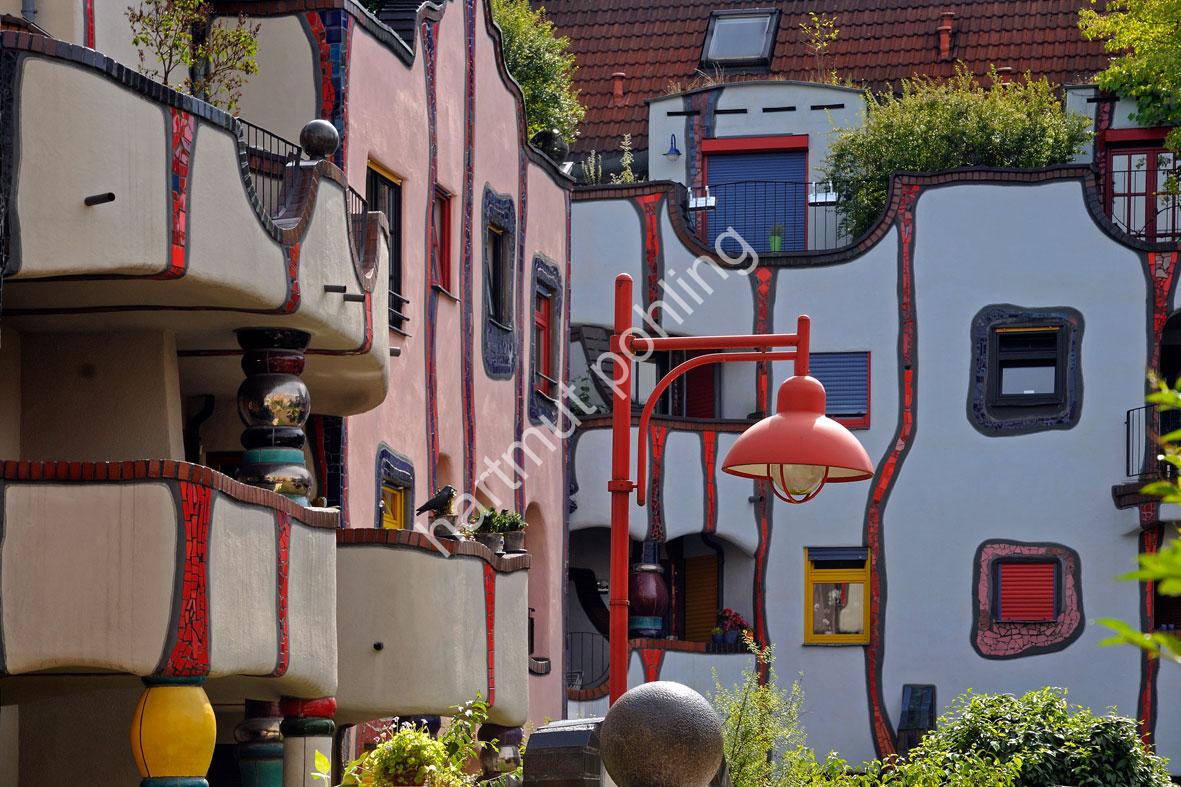 HUNDERTWASSER-HAUS-PLOCHINGEN04