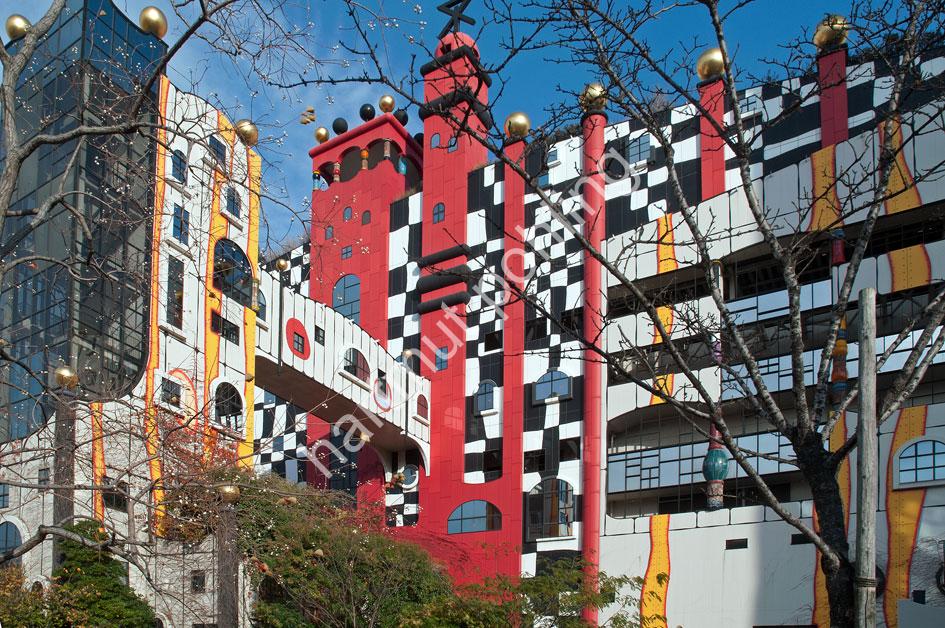 HUNDERTWASSER-MAISHIMA-INCINERATION-PLANT07