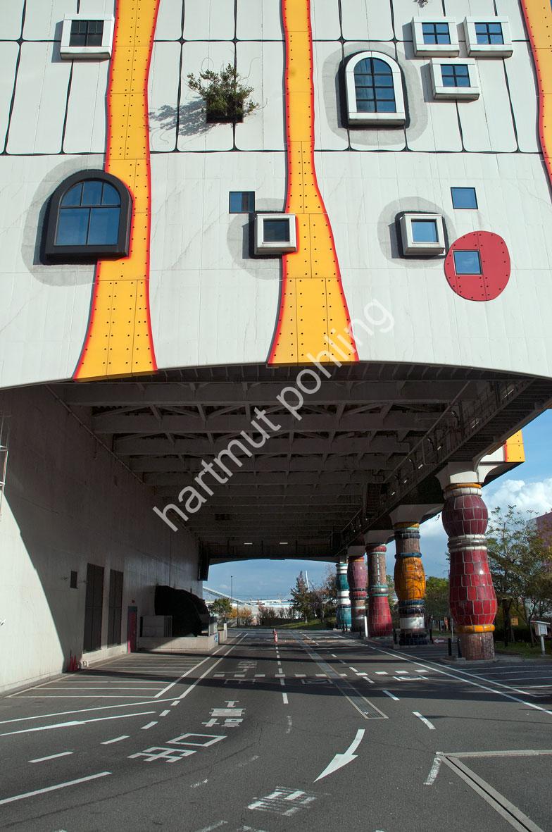 HUNDERTWASSER-MAISHIMA-INCINERATION-PLANT08