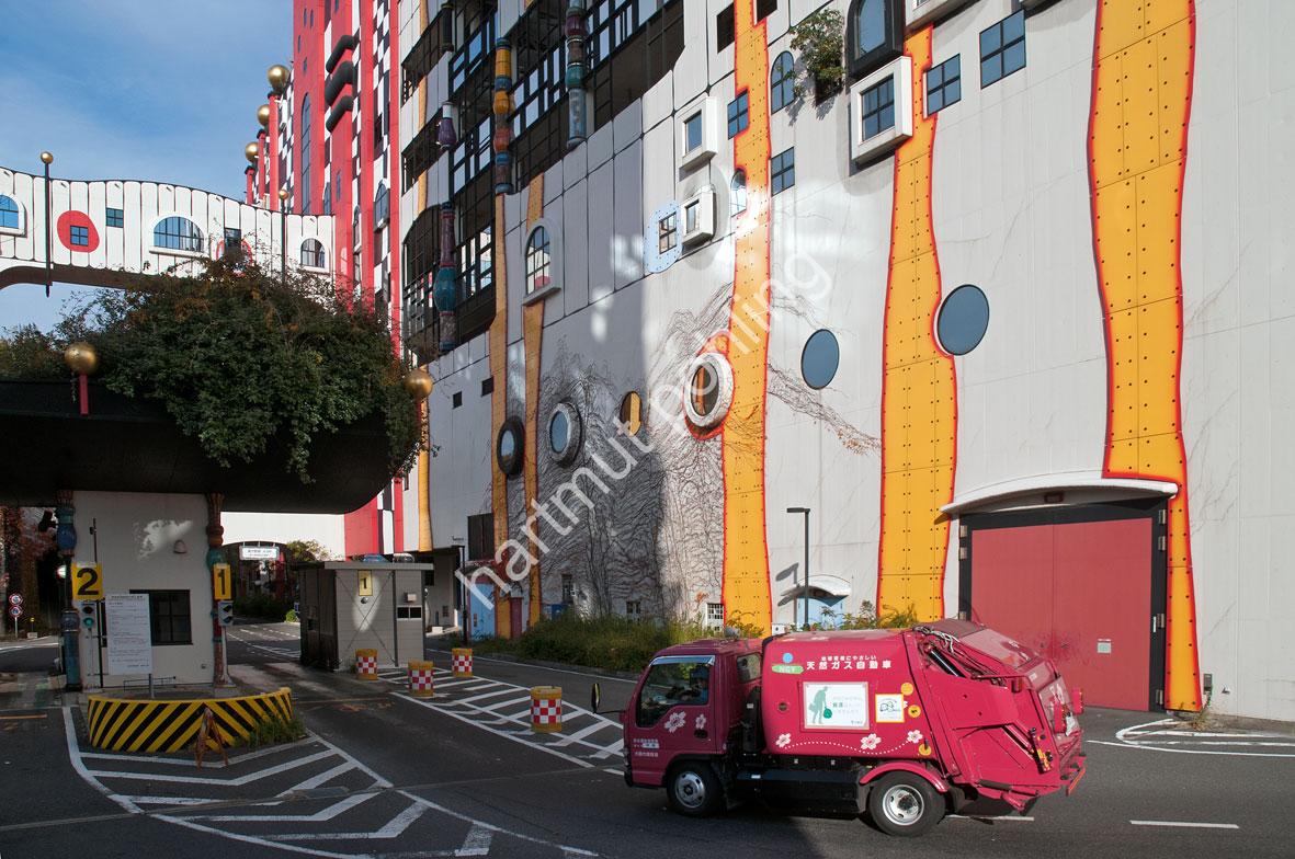HUNDERTWASSER-MAISHIMA-INCINERATION-PLANT11