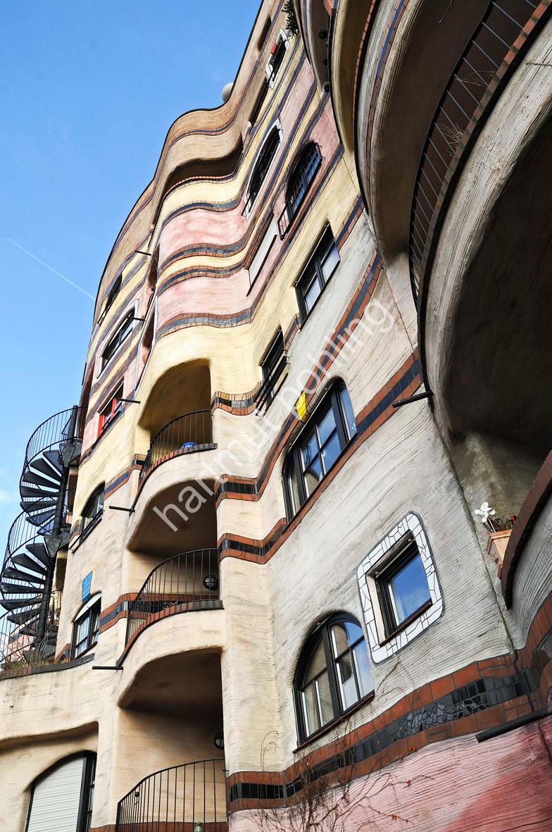 HUNDERTWASSER-WALDSPIRALE-DARMSTADT11