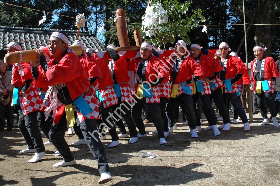JAPAN-MATSURI-HONEN02