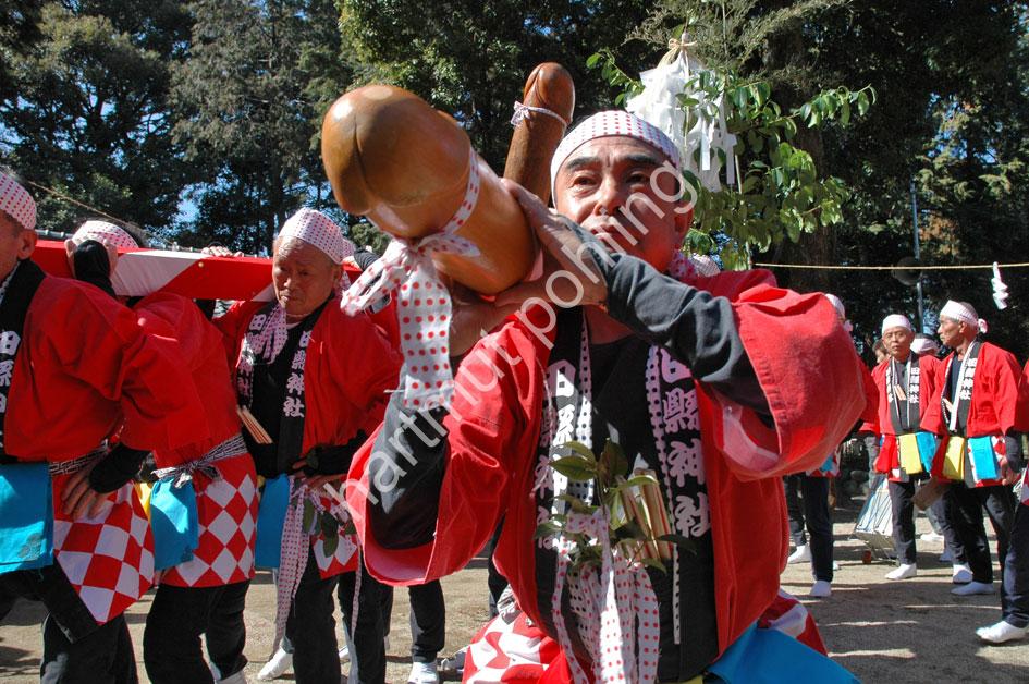 JAPAN-MATSURI-HONEN03