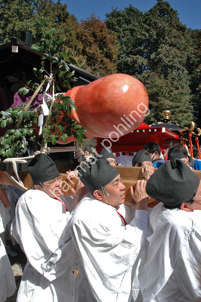 JAPAN-MATSURI-HONEN11