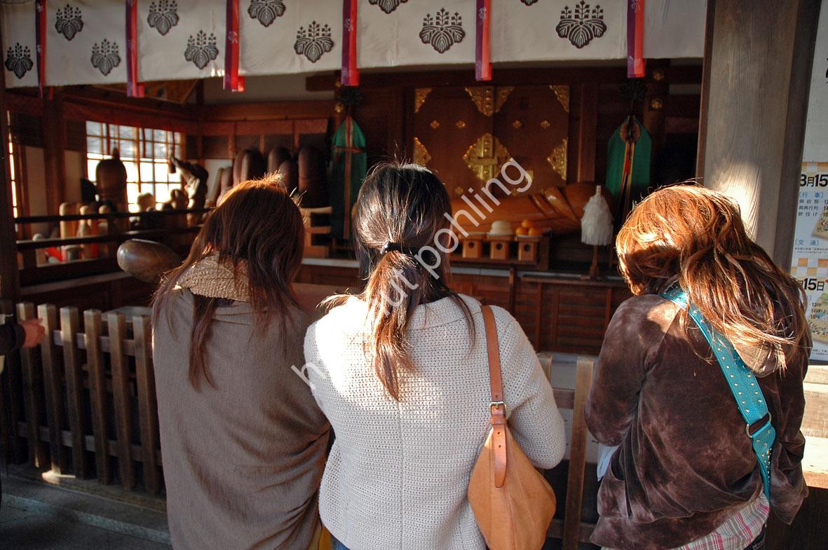 JAPAN-MATSURI-HONEN32