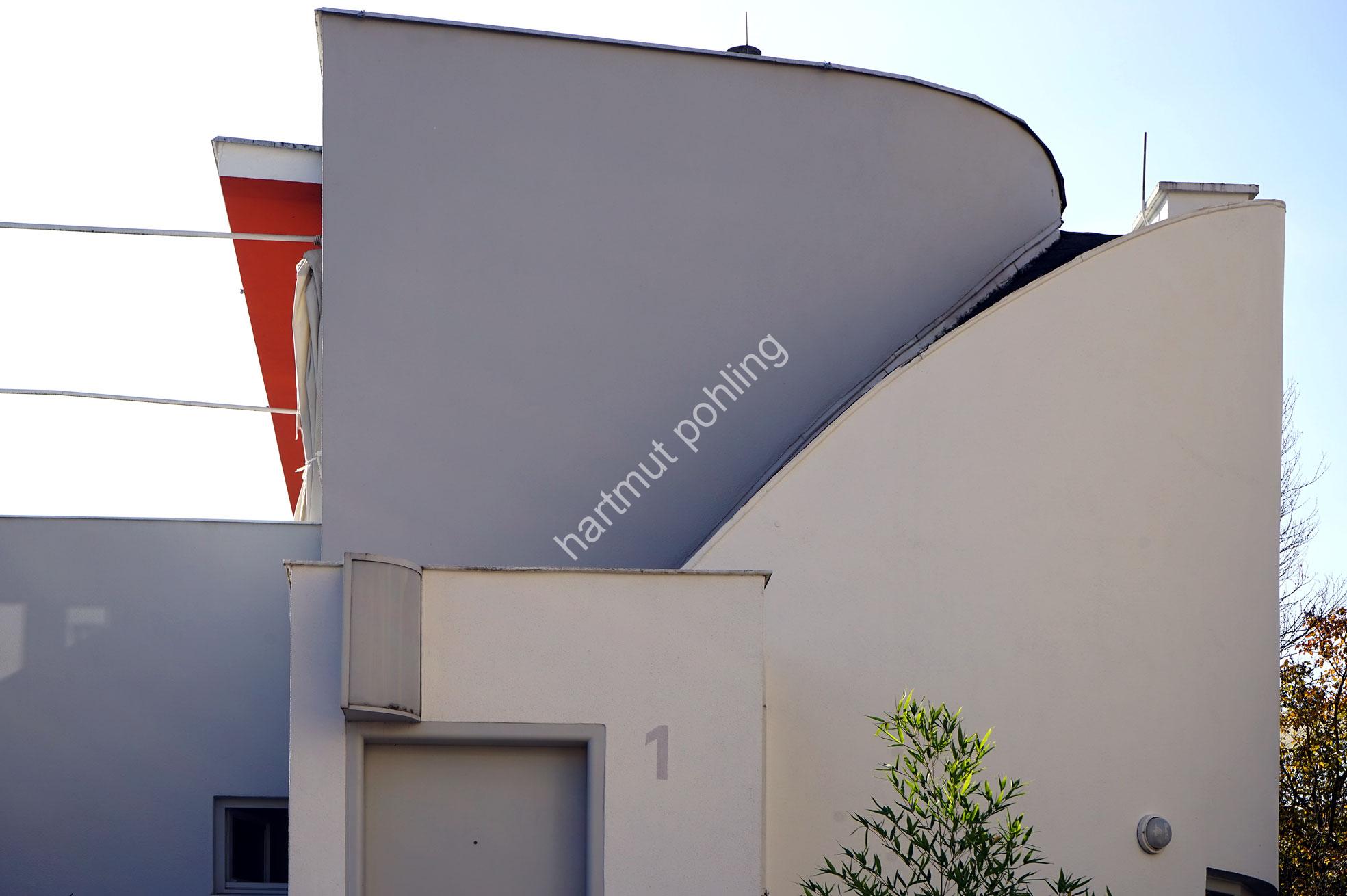 SCHAROUN-HANS-WEISSENHOFSIEDLUNG05