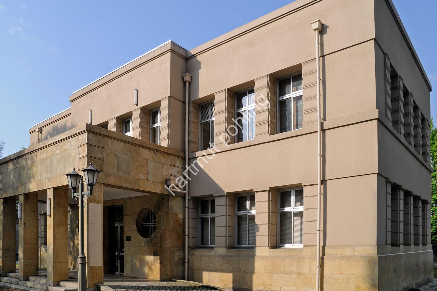 TAKEDA-GOICHI-KUMAMOTO-UNIVERSITY-YAMAZAKI-MEMORIAL-HALL06