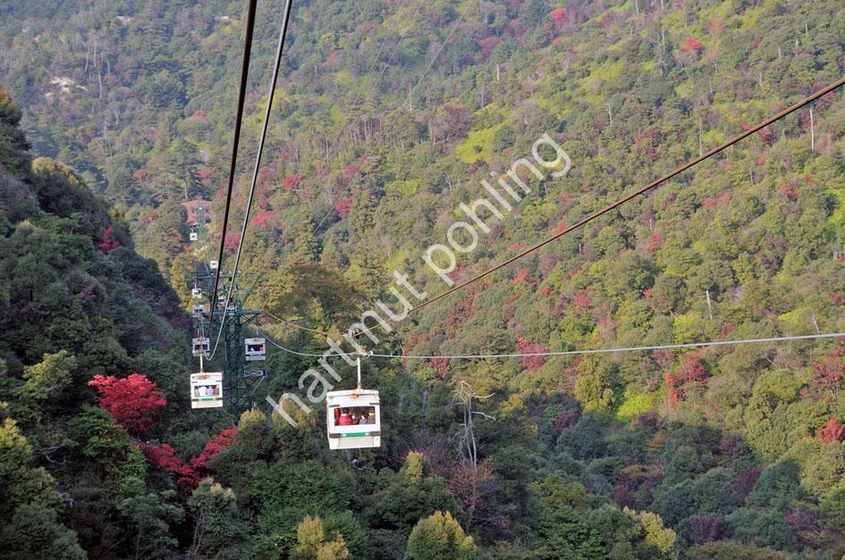 JAPAN-LANDSCAPE-MIYAJIMA-MOUNT-MISEN-CABLE-CAR