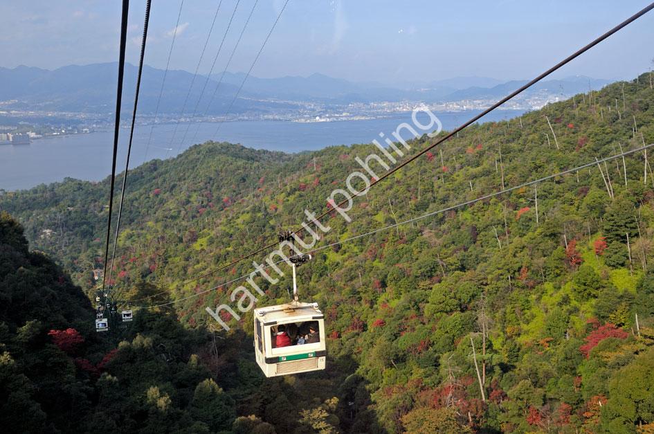 JAPAN-LANDSCAPE-MIYAJIMA-MOUNT-MISEN-CABLE-CAR02