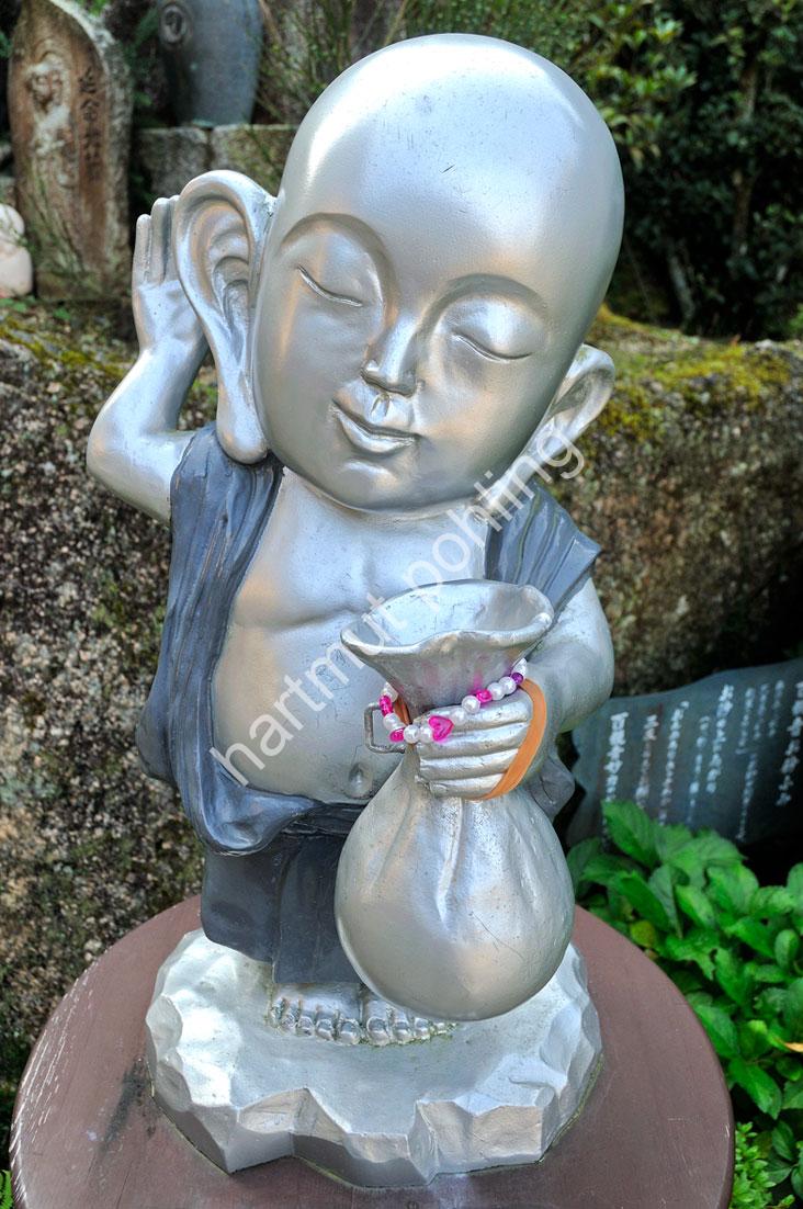 JAPANESE-TEMPLE-DAISHO-IN-GUCHIKIKI-JIZO